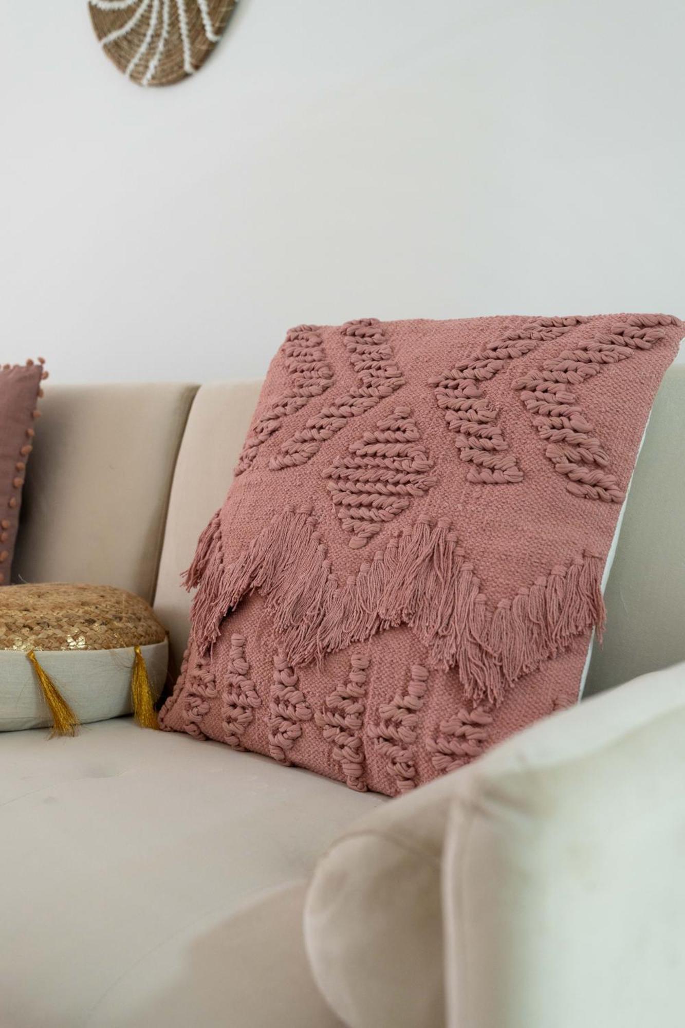 Cozy Bohemian Flat- Berry * Lisbon